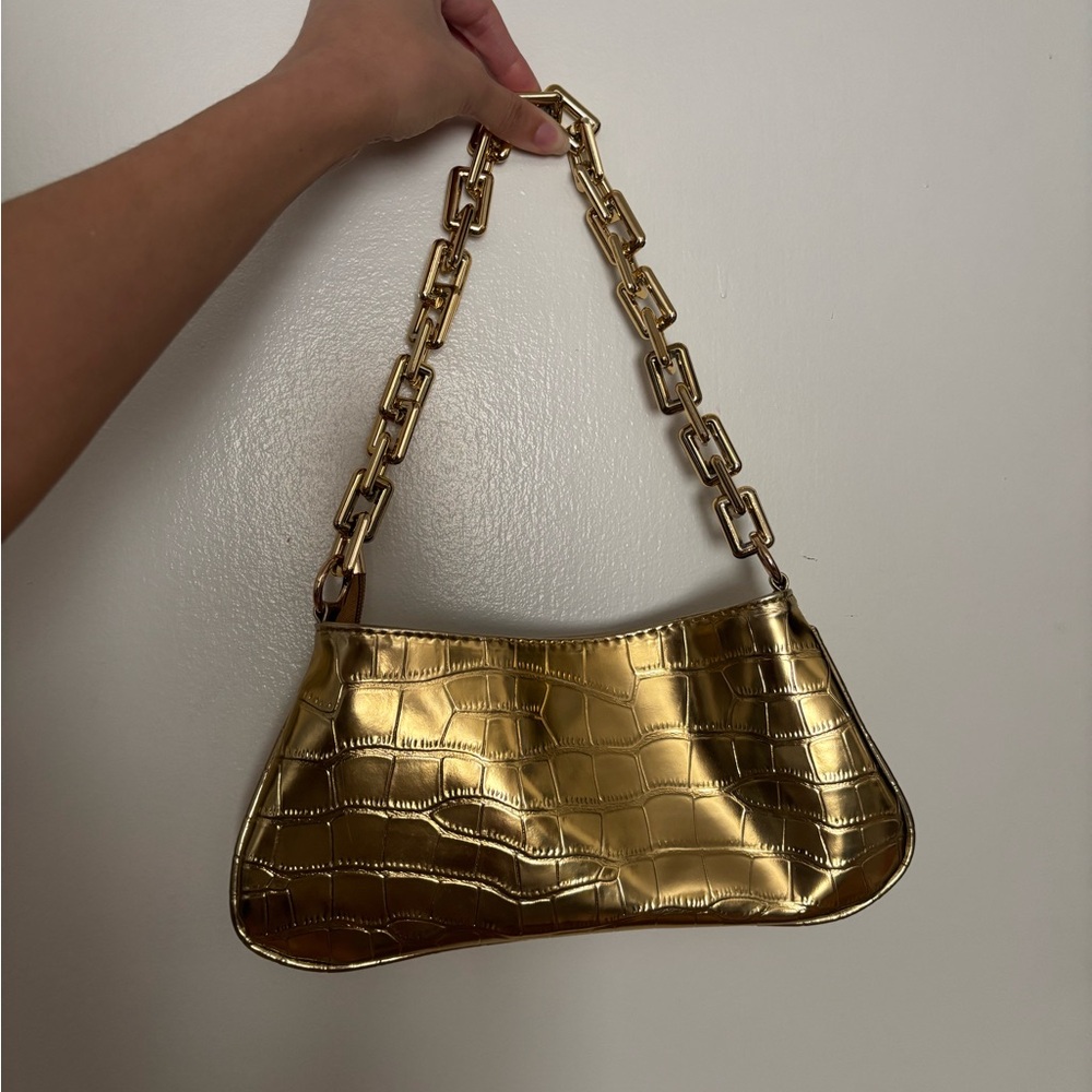Gold Croc-Embossed Shoulder Bag with Chain Strap